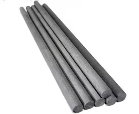 Un bon prix. Résistance aux chocs artificielle de densité de Rods 1.50-1.95g/Cm3 de graphite de carbone en ligne